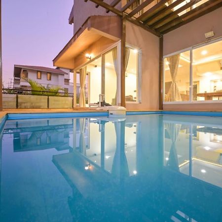 Tiki Tropics Villa Lonavala Bagian luar foto