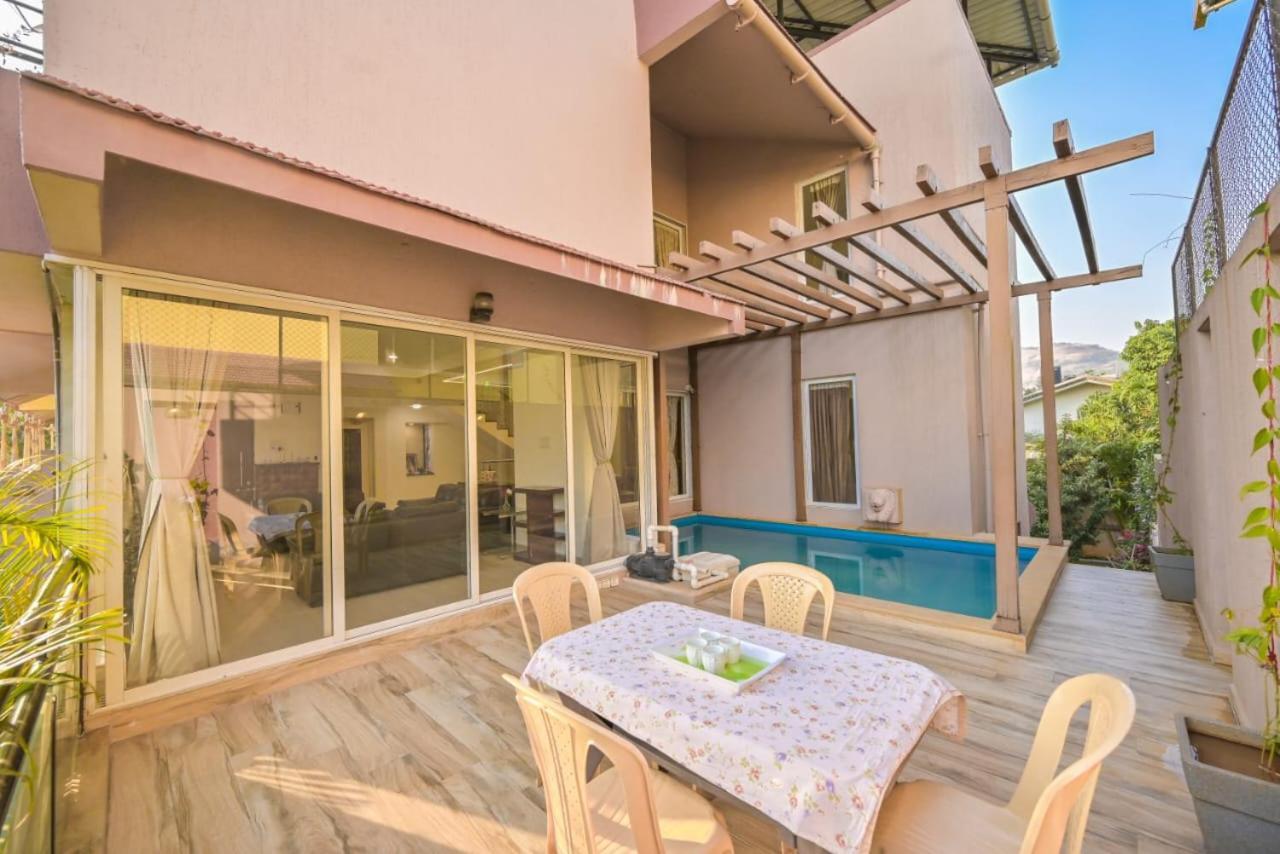 Tiki Tropics Villa Lonavala Bagian luar foto